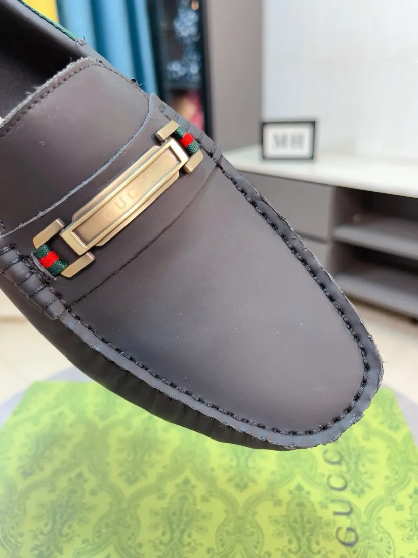 Men's shoes💰400🌹🌹【GUCCI】Hong Kong original top quality exquisite craftsmanship top quality💪🏼high-end boutique men's Hugh Doudou shoes British fashion style 🎈original metal soft cowhide surface lazy slip-on Loaf style This fabric is made of 🇮🇹imported top soft calfskin, code number: 38-44